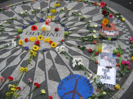 TRIBUTE TO JOHN LENNON