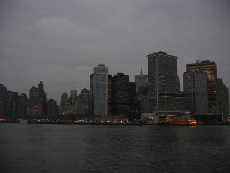 NICE VIEW OF DOWNTOWN MANHATTAN