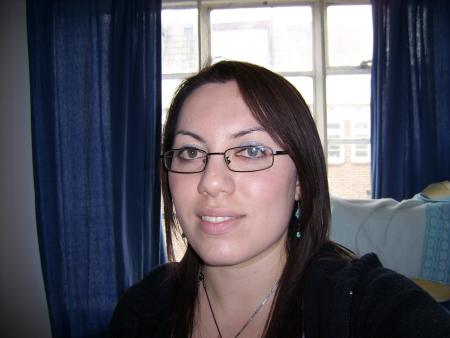 BRUNETTE AGAIN!!