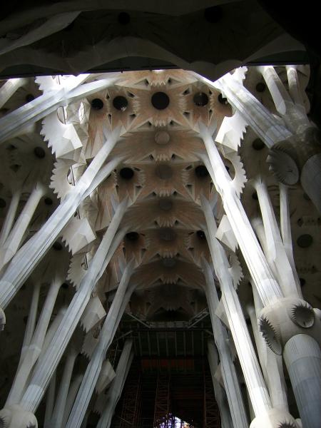 GAUDI'S ARCHITECTURE