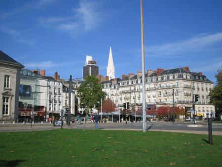 NANTES PLACE COMMERCE