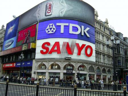 PICCADILLY CIRCUS