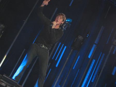 GREAT SINGER