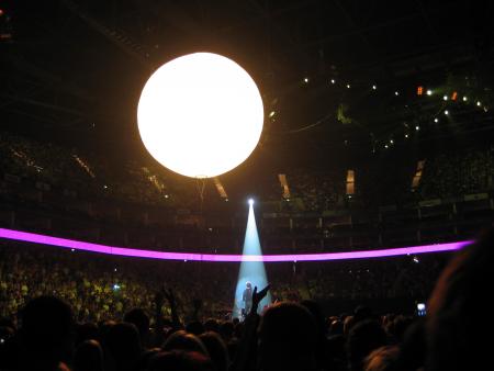 AN ACOUSTIC MOMENT