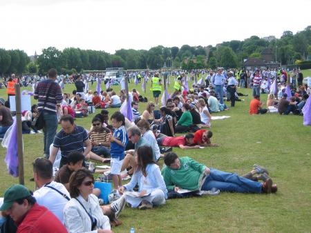 LOOK AT THE QUEUE - MENTAL!