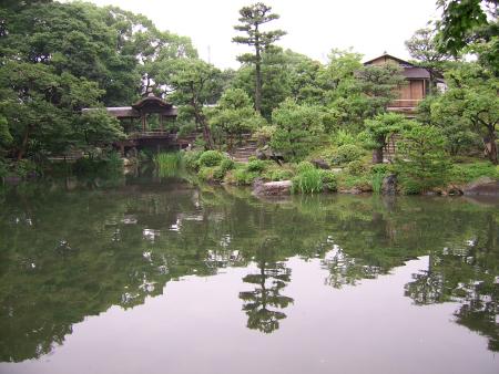 PEACEFUL GARDEN