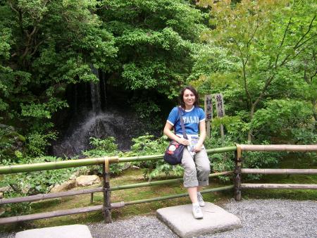 BEA IN FRONT OF THE WATERFALL
