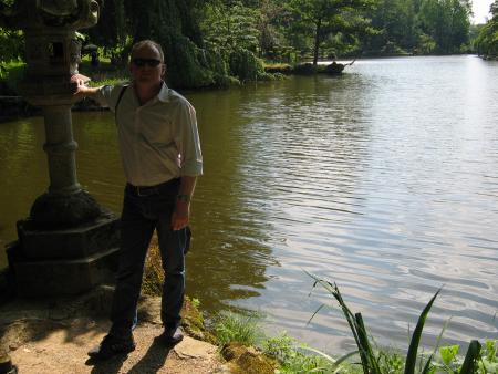 MR FLOWERS STRIKING A POSE