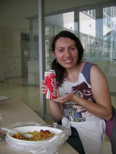 BEA AT UNI WITH A BIG COKE!!