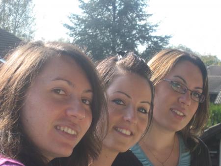 THE 3 COUSINS