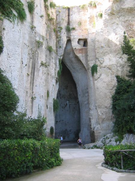 DIONYSOS ORECCHIO